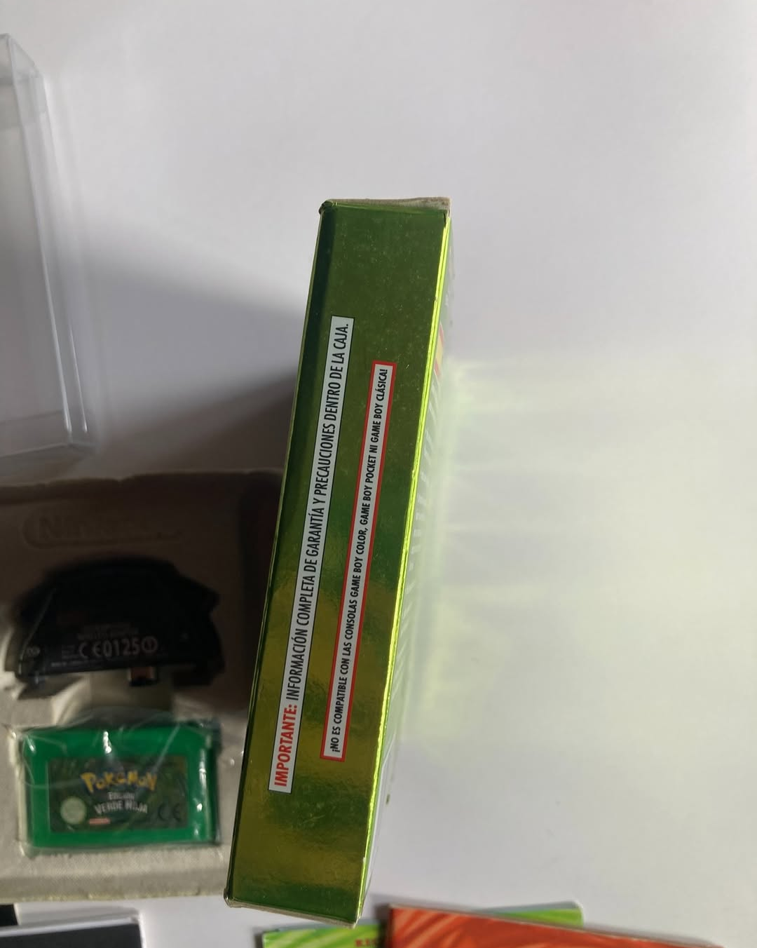 Pokemon Verde Hoja con caja