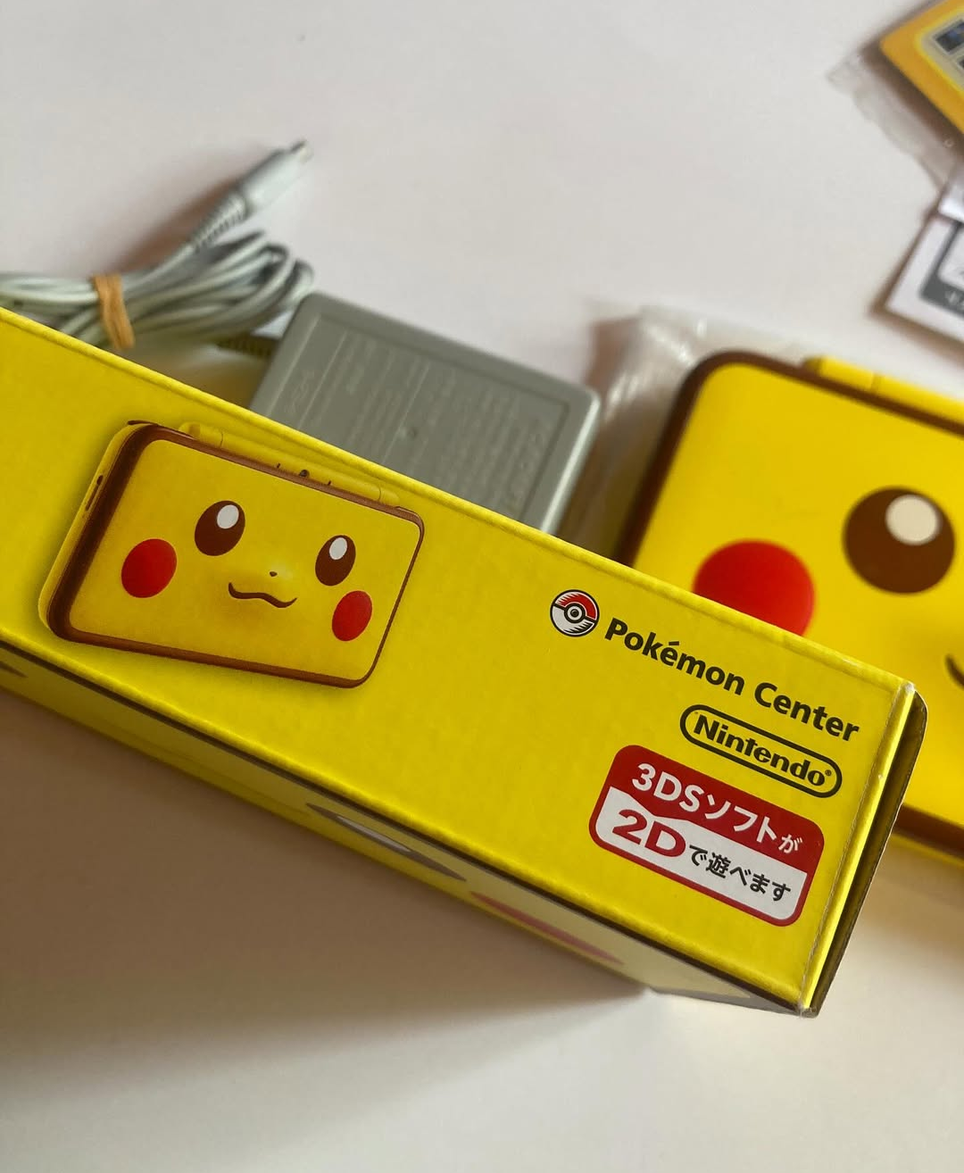 Nintendo 2DS XL Pikachu